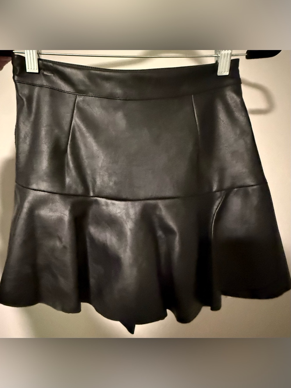 NWT Faux Leather Black Flared Mini Skirt Shorts with Side Zipper Skort  XS/S
